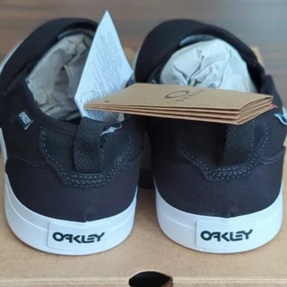 Oakley Men's Black B1B Classic Slip-On Size 8 Brand New - Picture 4 of 11